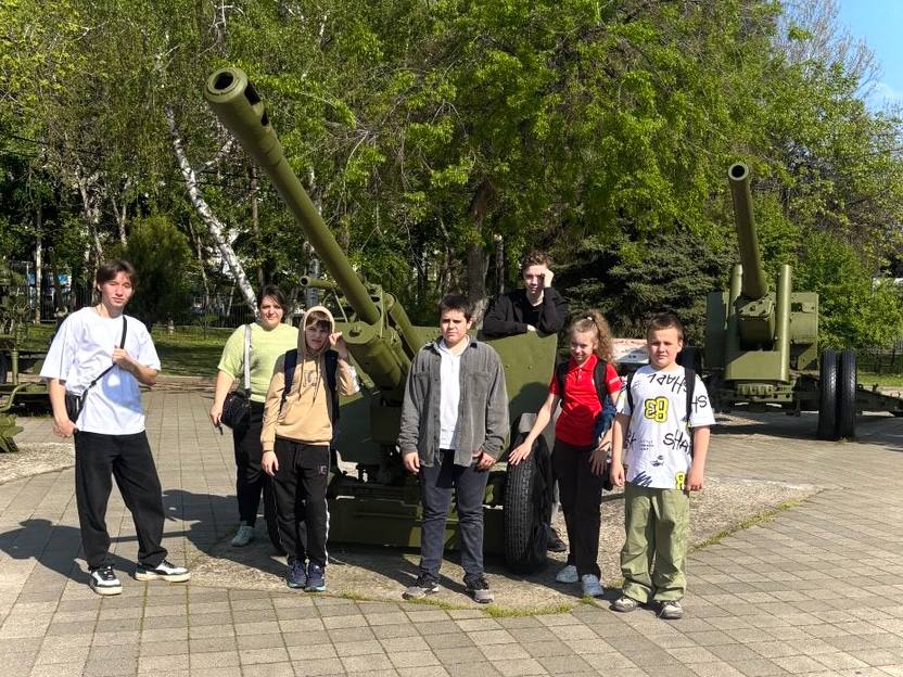 Продолжаем рассказывать о посещении спортсменами нашей школы музея военной техники «Оружие победы»